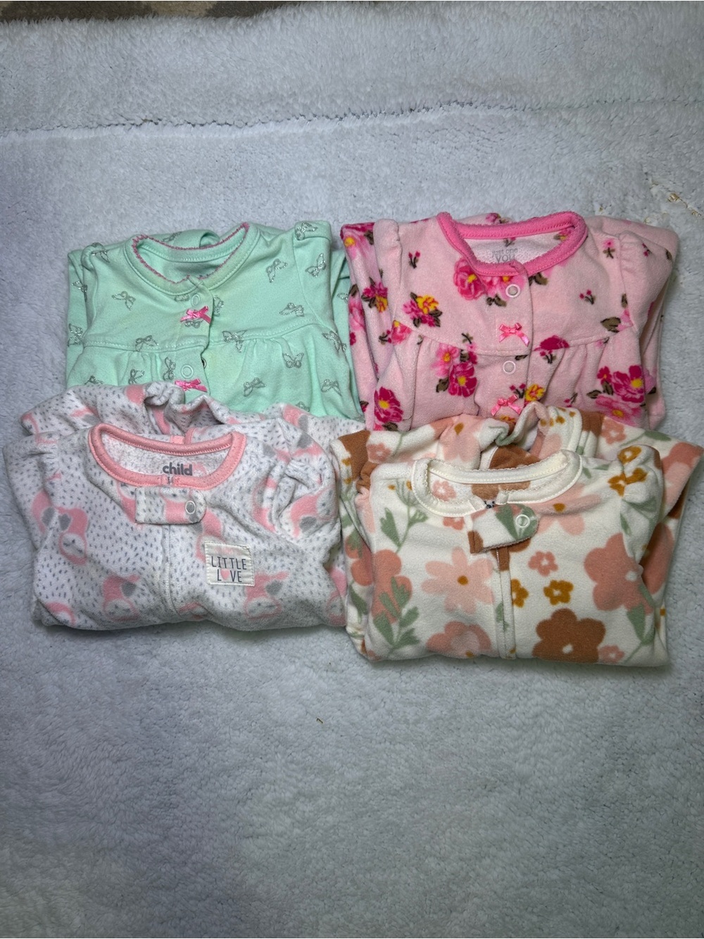 Bundle of 4 Long Sleeve Fleece Footies Size 0-3 months